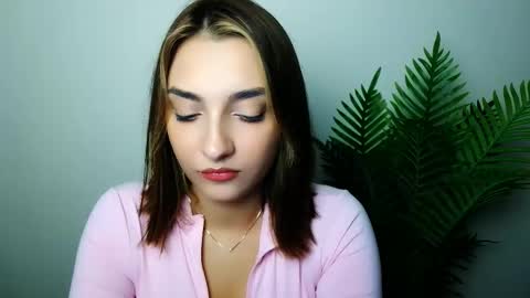 Snapshot of veryveryshygirl chatting on 10, 11, 2025 Ana online show from 10, 11, 2025