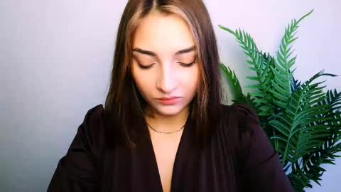 Snapshot of veryveryshygirl chatting on 14, 12, 2025 Ana online show from 14, 12, 2025