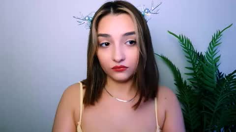 Snapshot of veryveryshygirl chatting on 16, 12, 2025 Ana online show from 16, 12, 2025