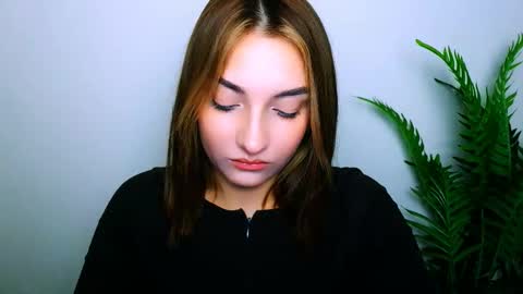 Snapshot of veryveryshygirl chatting on 19, 12, 2025 Ana online show from 19, 12, 2025