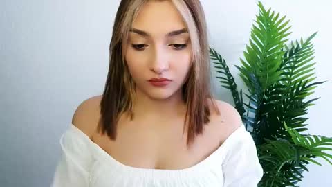 Snapshot of veryveryshygirl chatting on 19, 2, 2026 Ana online show from 19, 2, 2026