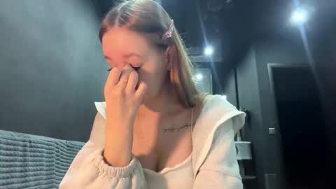 Esta online show from 4, 11, 2025