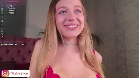 Snapshot of vi__sky chatting on 24, 5, 2026 Alice please dont forget to thumbs up me online show from 24, 5, 2026