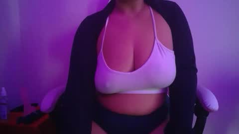 vibe_xxxo online show from 29, 3, 2026