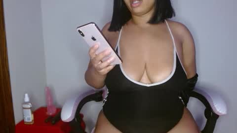 vibe_xxxo online show from 1, 5, 2026