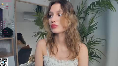 Snapshot of vibes_of_joy chatting on 23, 2, 2025 Mikky online show from 23, 2, 2025