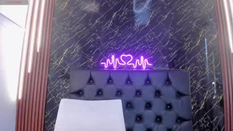 Vichy  Everyday From 1400 to 2130 Col Time online show from 25, 10, 2025