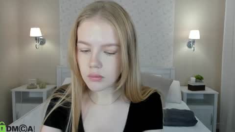 Snapshot of vicki_todd chatting on 1, 10, 2025 vicki todd online show from 1, 10, 2025