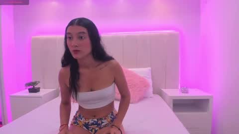 Snapshot of vickie_millers chatting on 28, 5, 2026 Vicky online show from 28, 5, 2026