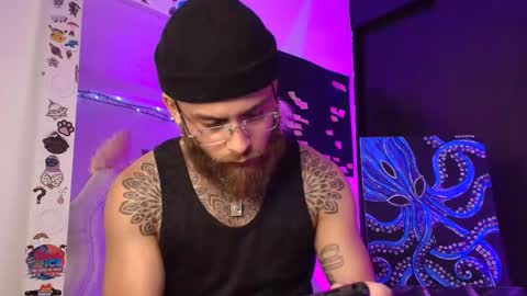 Snapshot of vickingcock7 chatting on 15, 12, 2025 vickingcock7 online show from 15, 12, 2025