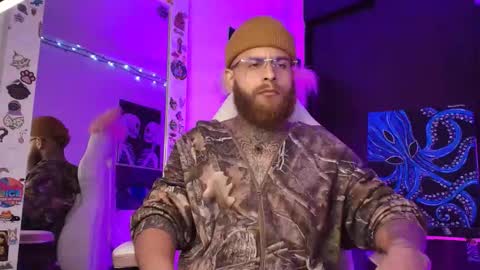 Snapshot of vickingcock7 chatting on 18, 12, 2025 vickingcock7 online show from 18, 12, 2025