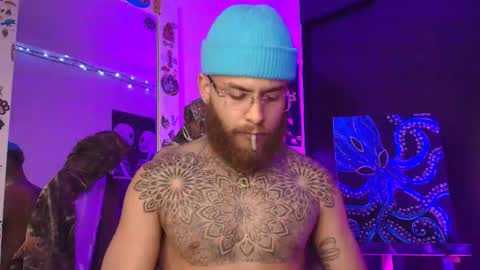 Snapshot of vickingcock7 chatting on 19, 12, 2025 vickingcock7 online show from 19, 12, 2025