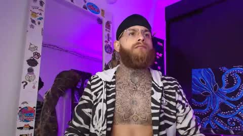 Snapshot of vickingcock7 chatting on 21, 12, 2025 vickingcock7 online show from 21, 12, 2025