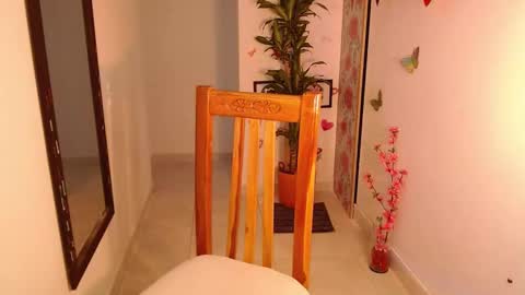 Vicky  online show from 1, 3, 2025