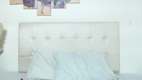 Snapshot of vicky_lane chatting on 15, 5, 2026 vicky_lane online show from 15, 5, 2026
