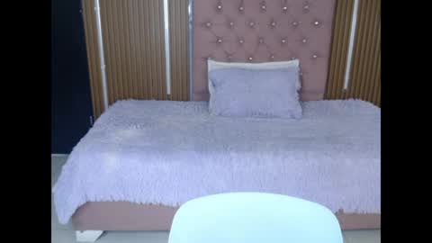 Snapshot of vicky_wel chatting on 1, 6, 2026 Victoria y Danniela online show from 1, 6, 2026