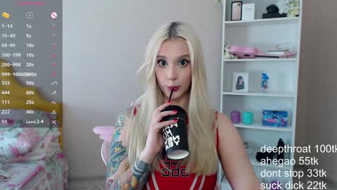 Snapshot of vickyfuckingdoll chatting on 30, 12, 2024 vickyfuckingdoll online show from 30, 12, 2024