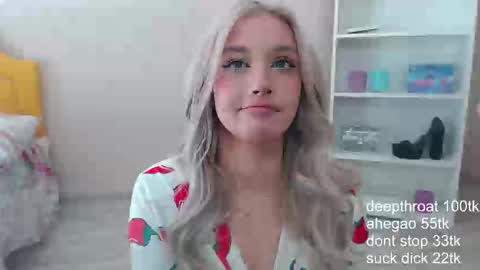 Snapshot of vickyfuckingdoll chatting on 1, 3, 2025 vickyfuckingdoll online show from 1, 3, 2025