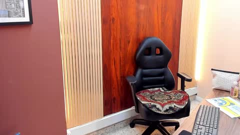 Vicky online show from 6, 2, 2025