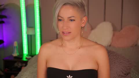 vickysecret96 online show from 9, 11, 2025