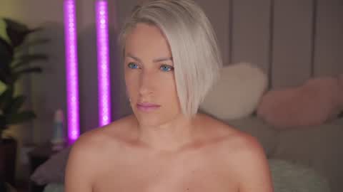 vickysecret96 online show from 5, 7, 2026