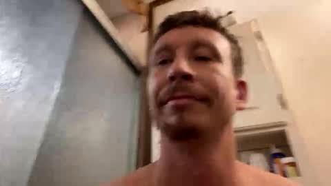 Snapshot of vicrobertson595 chatting on 4, 11, 2025 vicrobertson595 online show from 4, 11, 2025