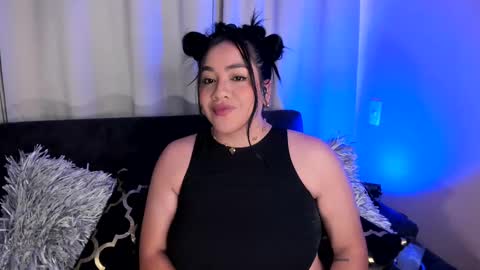 Victoria Serna  online show from 8, 3, 2025