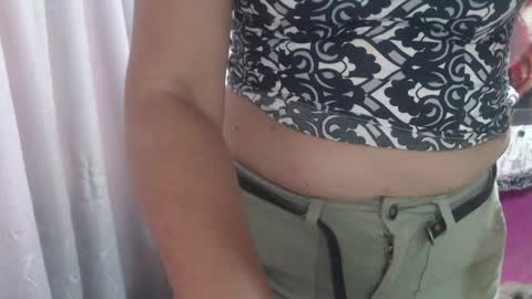 Hi guys   Im victoria  Be the one who can control me in PVT online show from 18, 12, 2025