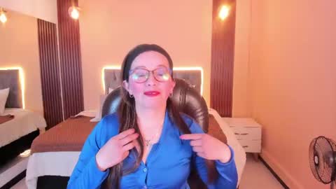 Snapshot of victoria__blake chatting on 24, 6, 2026 victoria__blake online show from 24, 6, 2026