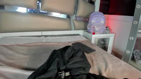 Victoria online show from 14, 11, 2025