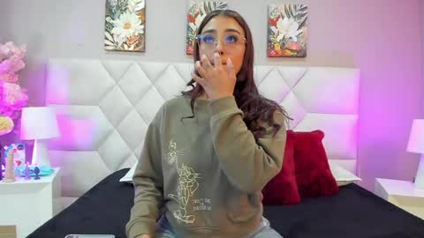 victoria__lee_ online show from 21, 5, 2026