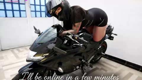 Victoria Collins online show from 11, 4, 2026