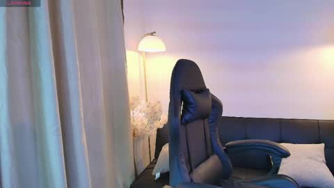 Snapshot of victoria_collinns chatting on 11, 5, 2026 Victoria Collins online show from 11, 5, 2026