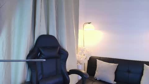 Snapshot of victoria_collinns chatting on 14, 5, 2026 Victoria Collins online show from 14, 5, 2026