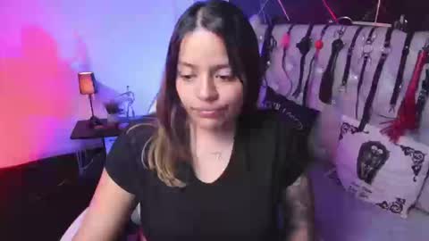 victoria_floyd1 online show from 25, 3, 2026