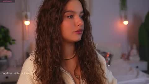 Snapshot of victoria_karma chatting on 18, 9, 2025       online show from 18, 9, 2025