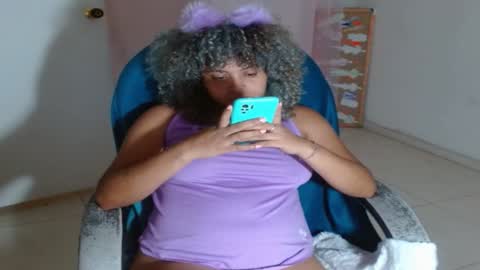 Snapshot of victoria_miler chatting on 19, 1, 2025 VICKY online show from 19, 1, 2025