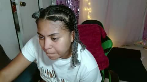 Snapshot of victoria_miler chatting on 24, 9, 2025 VICKY online show from 24, 9, 2025