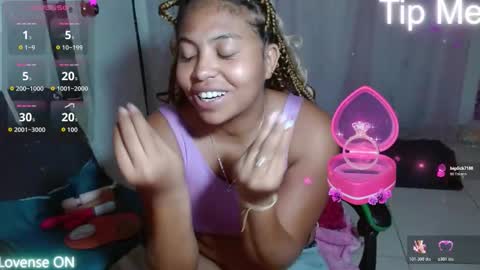 Snapshot of victoria_miler chatting on 29, 10, 2025 VICKY online show from 29, 10, 2025