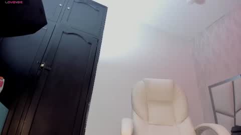 Snapshot of victoriaa_millers chatting on 12, 6, 2026 Victoria Sofia online show from 12, 6, 2026