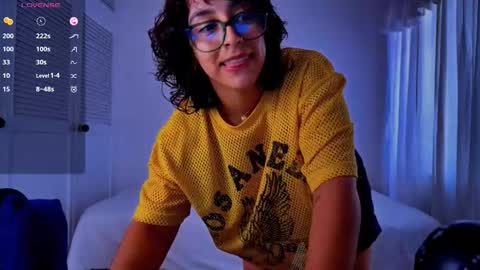 Snapshot of victoriaamelie chatting on 25, 2, 2026 victoriaamelie online show from 25, 2, 2026