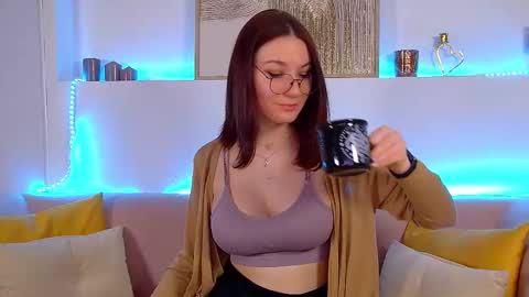 Victoria online show from 4, 3, 2025