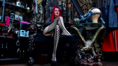 Victoria Heller online show from 13, 9, 2025