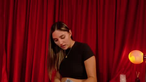 Snapshot of victorianova chatting on 21, 4, 2026 VictoriaNova online show from 21, 4, 2026