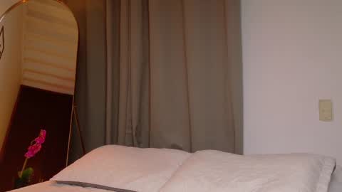 Snapshot of victorianova chatting on 23, 7, 2026 VictoriaNova online show from 23, 7, 2026