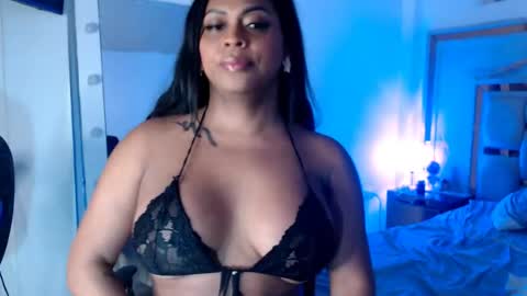 Snapshot of victoriaphillips chatting on 23, 6, 2026 ONLYFANS online show from 23, 6, 2026