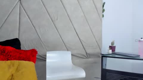 ADRIANA online show from 6, 11, 2025