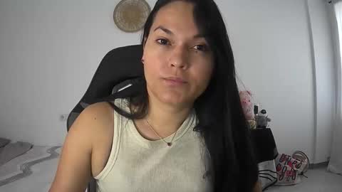 Snapshot of victorigamers chatting on 3, 11, 2025 victorigamers online show from 3, 11, 2025