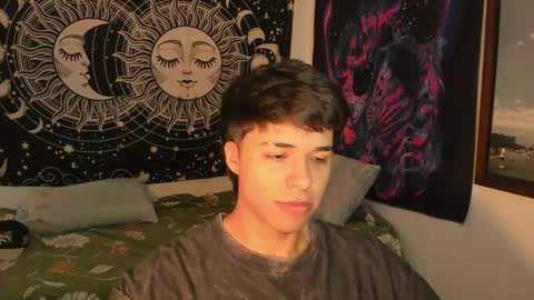 Snapshot of victorino_jhonson chatting on 3, 1, 2025 Victorino Jhonson online show from 3, 1, 2025