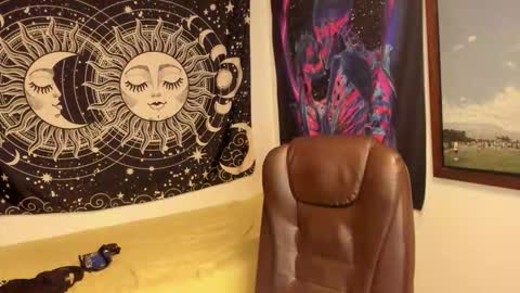 Snapshot of victorino_jhonson chatting on 25, 11, 2025 Victorino Jhonson online show from 25, 11, 2025